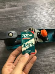 82mm Máy bào cầm tay Total THT9391