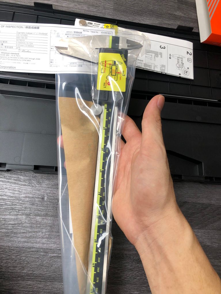 Thước cặp điện tử 0-300mm/12''x0.01mm Mitutoyo 500-193-30