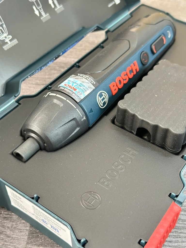 Máy vặn vít dùng pin 32 mũi BOSCH GO 2 (06019H2181)