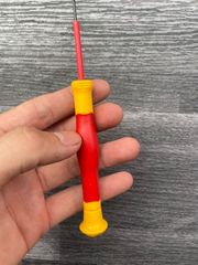 VDE hai màu có tay cầm cách điện có rãnh chính xác 1,5 * 0,23 * 50mm SATA 63301