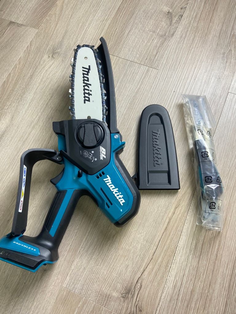 18V Máy Cưa Cành Dùng Pin Makita DUC150Z01(150MM/BL)