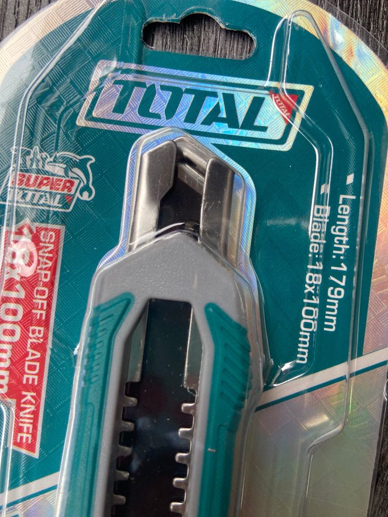 Dao rọc giấy 179mm Total THT511815