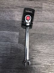 Cờ lê vòng miệng tự động Action 10mm có khóa gạt đảo chiều