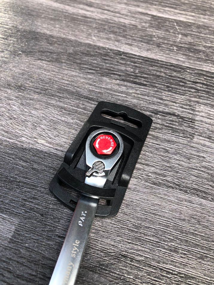Cờ lê vòng miệng tự động Action 10mm có khóa gạt đảo chiều