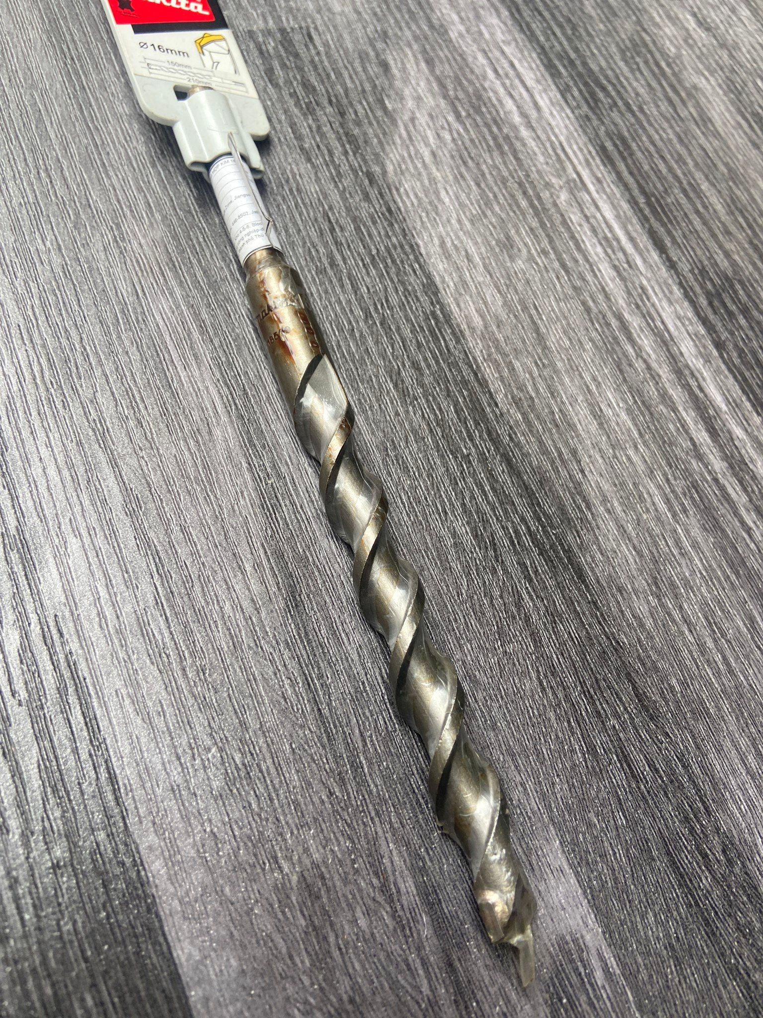 SDS-PLUS MŨI KHOAN BÊ TÔNG HỢP KIM 16X210MM Makita B-56122
