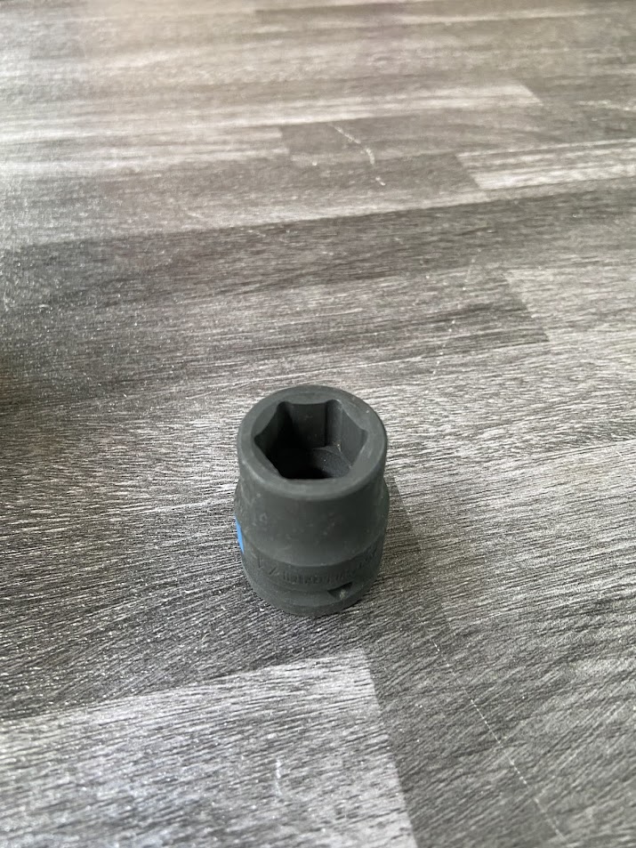 17mm Tuýp 1/2'' Đen Kingtony 453517M