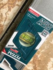 Thước thủy (kèm theo nam châm hút) Total TMT212086M