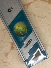 Thước thủy (kèm theo nam châm hút) Total TMT212086M