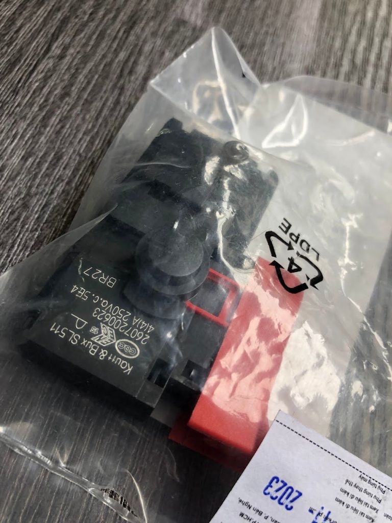 CÔNG TẮC BOSCH GBM10RE 2607200623