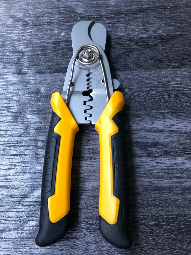 Kìm cắt dây đa năng 3 trong 1 Buddy BA0143