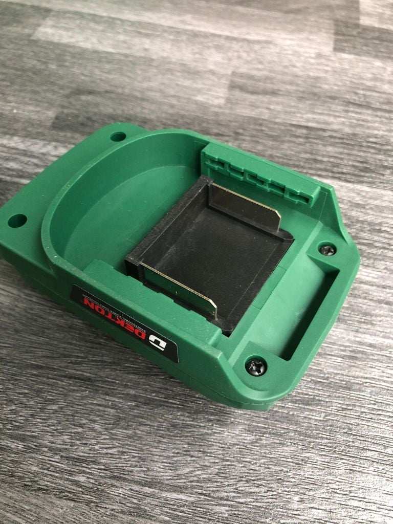 Đế chuyển chân pin từ D21 qua M21 Dekton D21-M21ADP