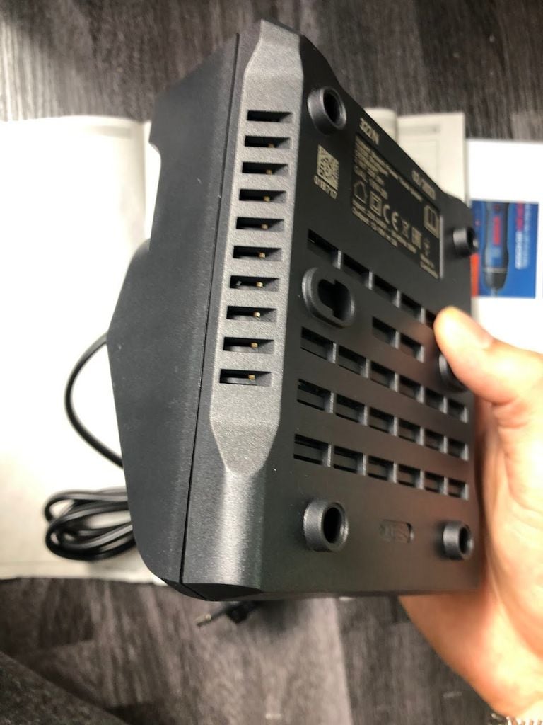 Sạc pin nhanh Bosch GAL 18V-20 Bosch 2607226281