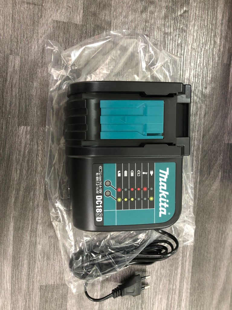 SẠC PIN DC18SD Makita 194533-6