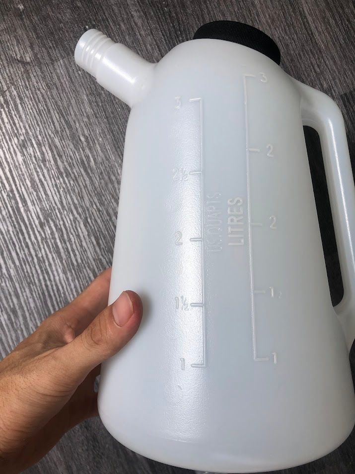 Bình đựng nhớt 3L có vòi rót Yato YT-06983