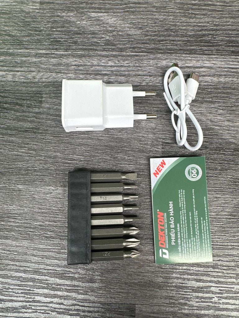 Máy Vặn Vít Cầm Tay 4v Dekton DK-CV0402