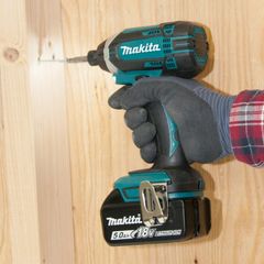 MÁY VẶN VÍT DÙNG PIN(18V) Makita DTD152RAE