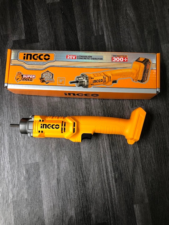 Máy đầm dùi bê tông dùng pin 20V Ingco CCVLI2023011