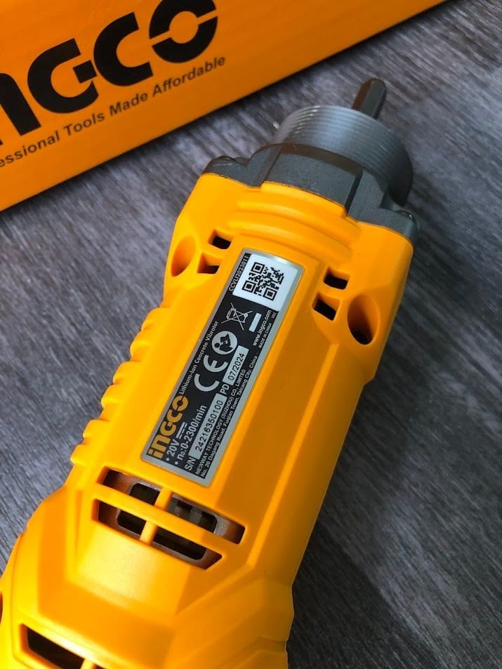 Máy đầm dùi bê tông dùng pin 20V Ingco CCVLI2023011