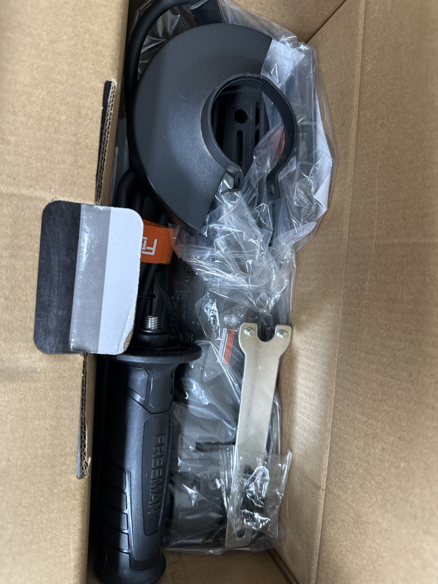 Máy Mài Góc Freeman FR-AG950 950W