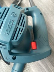 Máy thổi bụi Bosch GBL 650 06019M40K0