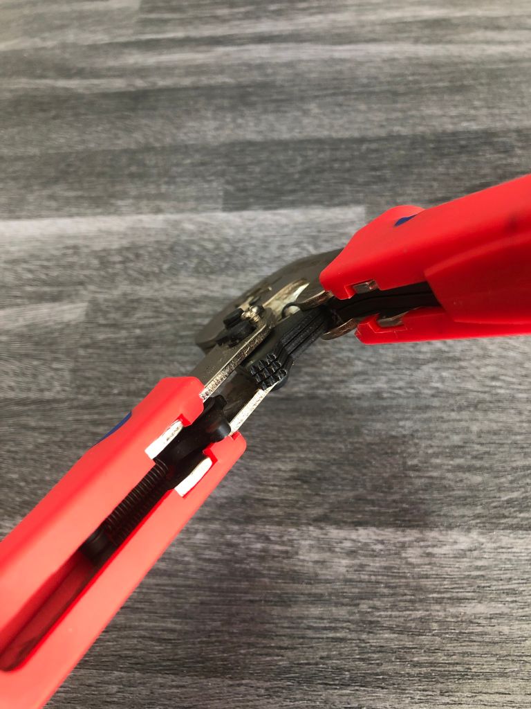 Kìm bấm cos Vnimax Contact HSC8 6-4A