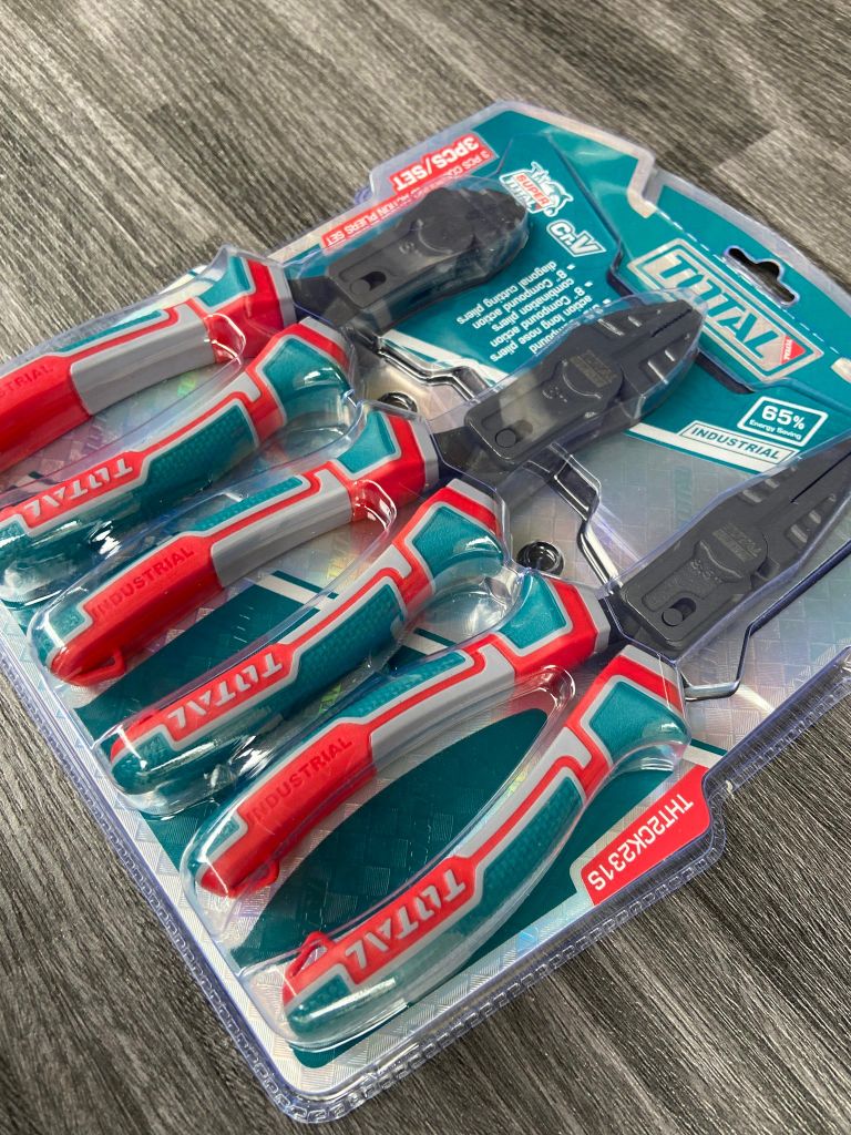 Bộ kìm đa năng trợ lực 3 chi tiết Total THT2CK231S
