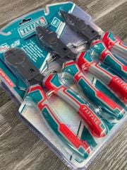 Bộ kìm đa năng trợ lực 3 chi tiết Total THT2CK231S
