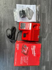 Sạc M12-18C Milwaukee