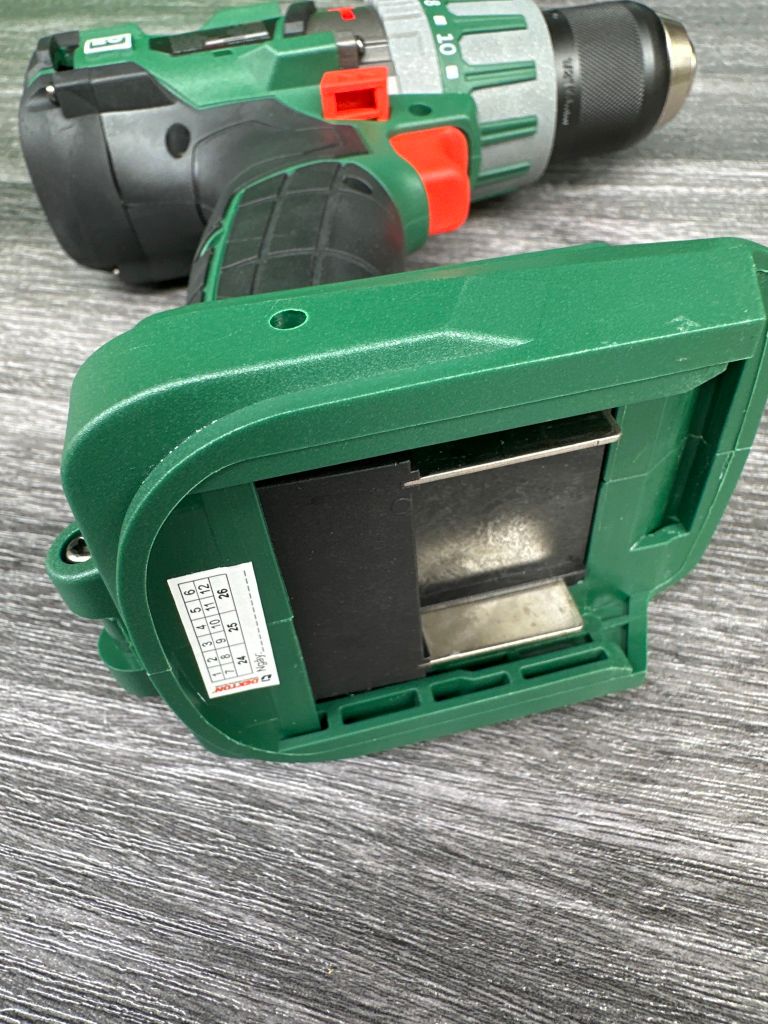 Máy khoan động lực dùng pin Dekton M21-ID13120PLUS