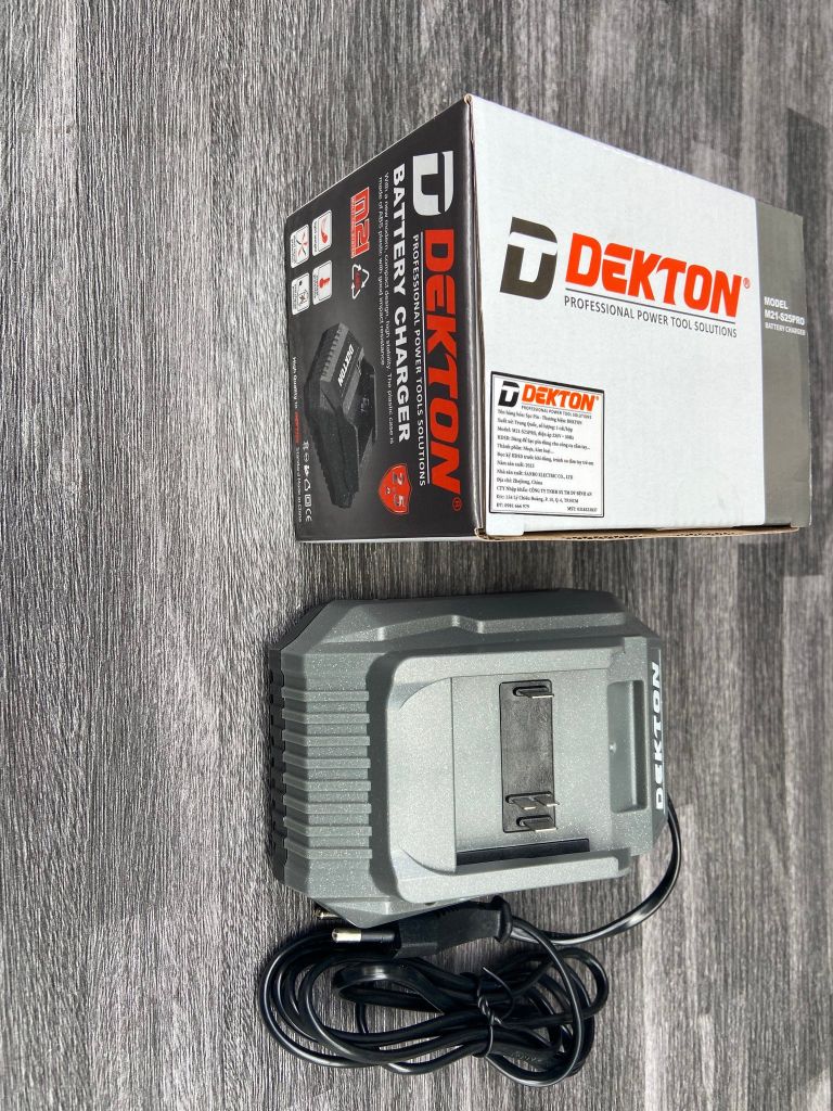 Sạc pin Dekton M21-S25PRO