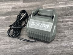 Sạc pin Dekton M21-S25PRO