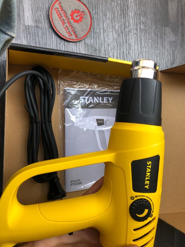 2000W Máy thổi hơi nóng  Stanley STEL670-B1