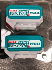 Bộ 2 Pin 20V 4.0Ah Và Sạc Nhanh 4A Total TFBCPK1424