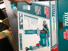 Máy khoan búa 810W Total TG1081316E