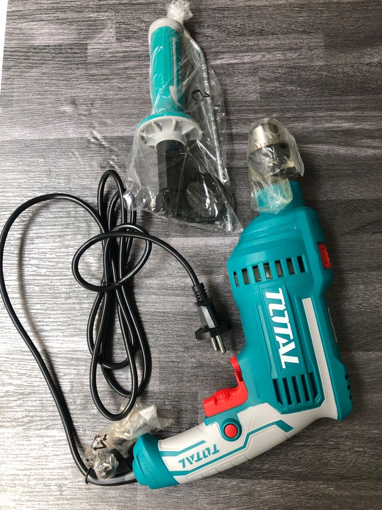 Máy khoan búa 810W Total TG1081316E