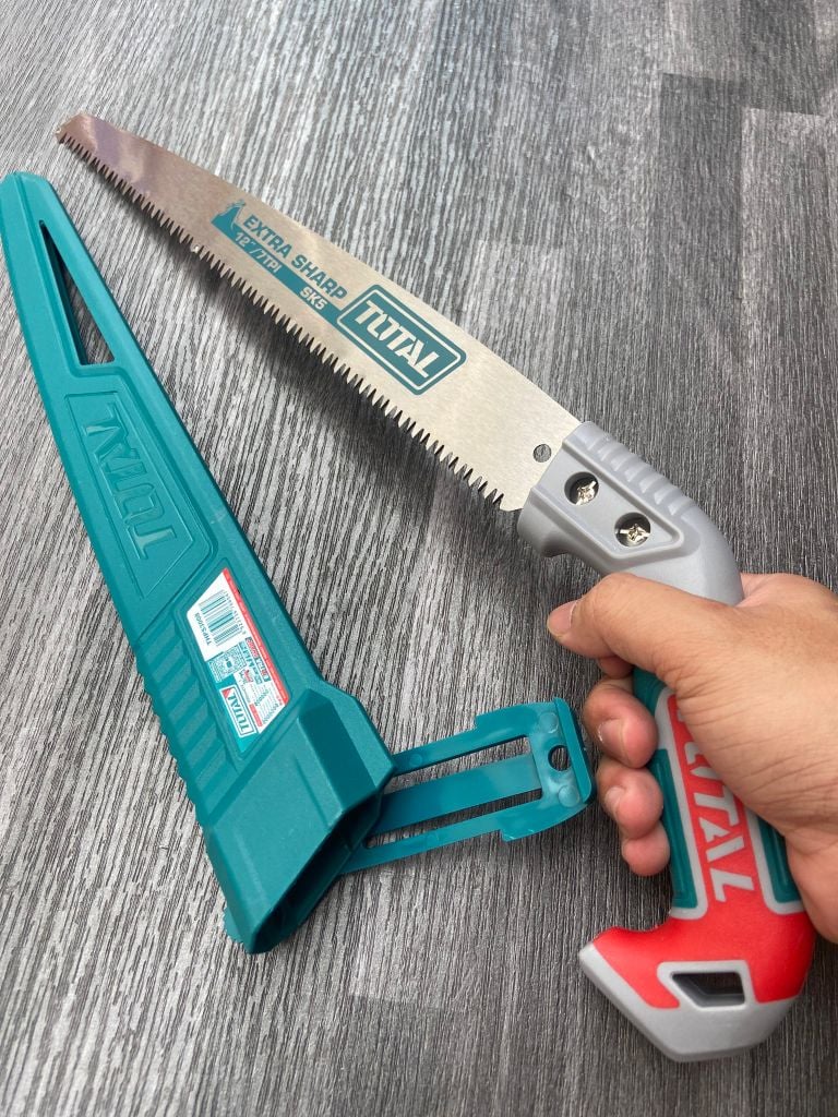 Cưa cành cầm tay lưỡi thắng Total THPS3008