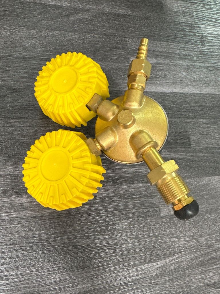 Van giảm áp đầu ra 16mm SATA 31333