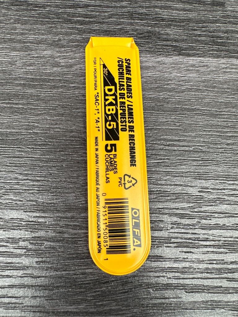 Hộp lưỡi dao OLFA DKB-5