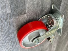 Bánh xe xoay có khoá PU đỏ mâm gang phi 100x32