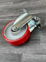 bánh xe xoay không khoá PU đỏ mâm gang phi 100x32