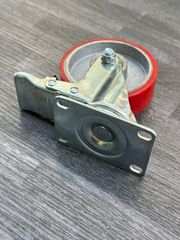 Bánh xe xoay có khoá PU đỏ mâm gang phi 100x32