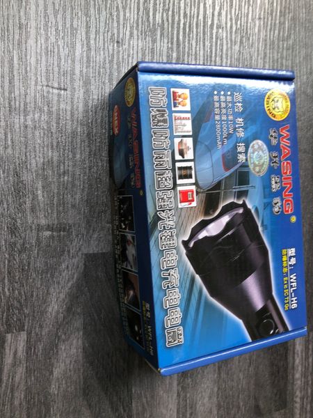 Đèn pin siêu sáng WASING WFL-H6