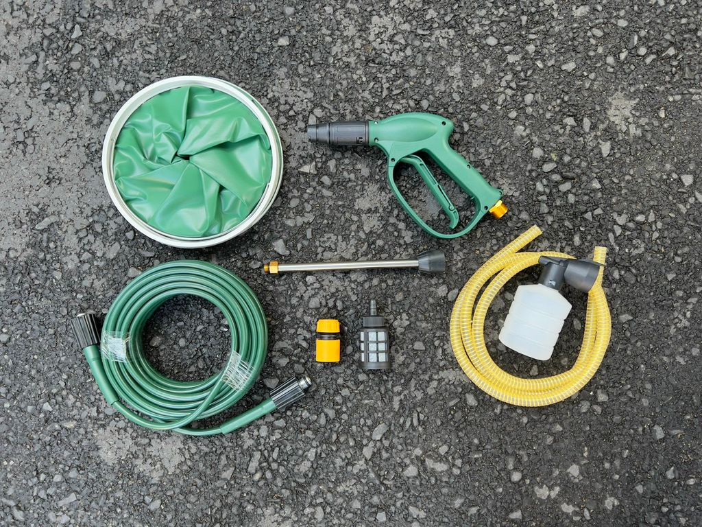 2350W Máy xịt rửa xe chỉnh áp Dekton CWR2350 Chống giật