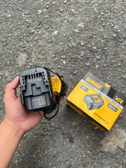 Bộ sạc pin 12-20V Dewalt DCB1102-B1