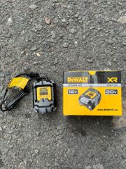 Bộ sạc pin 12-20V Dewalt DCB1102-B1
