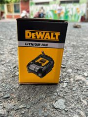 Bộ sạc pin 12-20V Dewalt DCB1102-B1