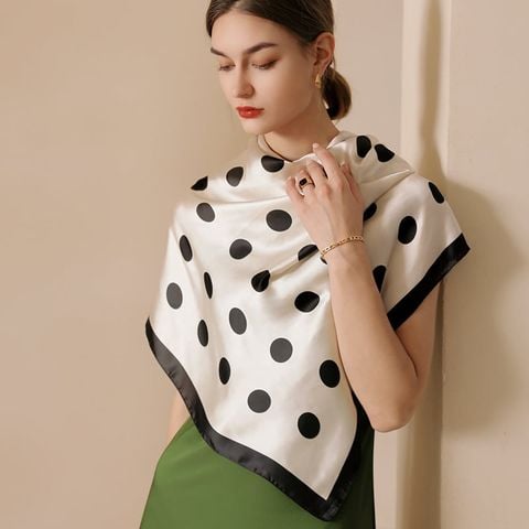 Quà tặng 20/10 cho sếp nữ, vợ, cô giáo, giáo viên nữ, mẹ và bạn gái, người yêu nữ quà tặng khăn quàng choàng cổ lụa vuông cao cấp cho nữ văn phòng sở đẹp họa tiết chấm bi màu be LAGU Khăn Phụ Kiện - K9036
