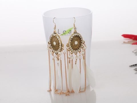 Bông Tai Boho Phong Cách Thổ Cẩm Vintage (Bohemian) Đế Elipa Đính Lông Chim Màu Trắng - Mã BB033