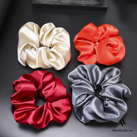 Cột Tóc Scrunchies Vải Lụa Satin Màu Trắng Sữa - Mã DT084