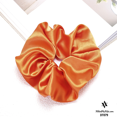 Cột Tóc Scrunchies Vải Lụa Satin Màu Cam - Mã DT079